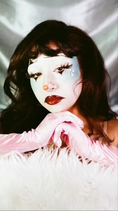 Jester Makeup, Pierrot Costume, Clown Costume Women, Cute Clown Makeup, Circus Makeup, Smile Now Cry Later, Mime Makeup, Halloween Makeup Clown, Clown Halloween Costumes