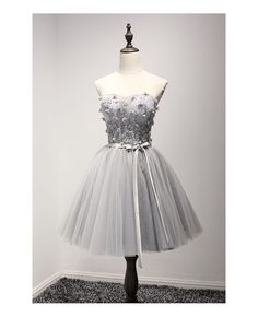 Shop cheap grey ball-gown sweetheart short tulle homecoming dress with beading online. Custom-made any plus size or color. Pro since 2009. Gray Homecoming Dress, Dress Short Tight, Formal Dance Dresses, Grey Short Dress, Debut Dresses, Gray Cocktail Dress, Dama Dresses, Short Formal Dress, Homecoming Dresses Short Tight