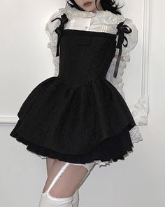 Black Goth Dress, Dress Grunge, Black Ball Gown, Aesthetic Goth, Partywear Dresses, Gowns Dresses Elegant, Autumn Collection, Rose Dress, Dress Set