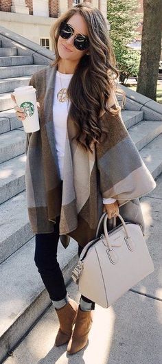 Find More at => http://feedproxy.google.com/~r/amazingoutfits/~3/05kEhU7bWbo/AmazingOutfits.page Popular Fall Outfits, Fall Trends Outfits, Outfits 2017, Mode Casual, Outfit Trends, Winter Trends, Inspired Outfits, Casual Fall Outfits, Fashion Mode