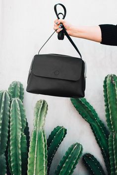 Handbag Photography, Fashion Accessories Photography, Gift Ideas For Women, Replica Designer Handbags, Handbags And Purses, Photo Styling, Opening Ceremony