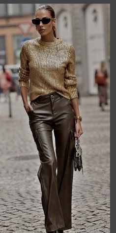 Golden Dress, Slim Sweater, Looks Street Style, Style Upgrade, Weave Style, Women Sweater, Fit Style, Looks Vintage