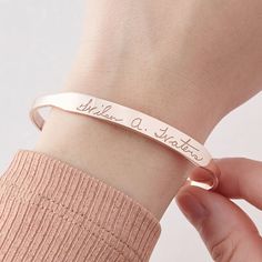 Handwriting Bracelet Signature Bracelet Handwriting Gift - Etsy Handwritten Jewelry, Handwritten Necklace, Loss Of Mom, Her Loss, Remembering Mom, Bread Boards, Handwriting Bracelet, Handwriting Gifts, Victorian Times