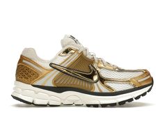 Check out the Nike Zoom Vomero 5 Metallic Gold (Women's) available on @StockX Gold Nike Shoes, Nike Zoom Vomero 5, Nike Vomero, Zoom Vomero 5, Retro Trainers, Vomero 5, Pretty Shoes Sneakers, Gold Sneakers, Nike Gold