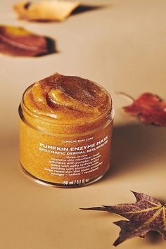 Peter Thomas Roth Pumpkin Enzyme Mask, Wet Fingertips, Enzyme Mask, Pumpkin Enzyme Mask, Exfoliating Face Mask, Vegan Pumpkin Recipes, Skin Massage, Autumn Skincare, Pumpkin Mask