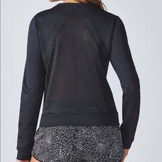 Long Sleeve Black Sweatshirt. Mesh Back. Size Large. No Flaws - Nwot. Black Crew Neck Activewear For Layering, Athleisure Stretch Sweatshirt For Layering, Moisture-wicking Sportswear Top For Layering, Athleisure Sweatshirt For Layering, Black Go-dry Tops For Loungewear, Sporty Tops For Layering, Sporty Go-dry Tops For Fall, Black Athleisure Tops, Sporty Moisture-wicking Tops For Fall