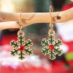 Fun Green Christmas Snowflake Earrings Wire Hook New Christmas Reef Earrings, Christmas Tree Crochet Earrings, Christmas Theme Earrings, Chriatmas Earrings, Christmas Clip On Earrings, Crochet Christmas Jewelry, Noel Earrings, Wedding Earrings Studs, Popular Earrings