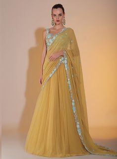 Simple Lehangas, Yellow Embroidery, Wedding Lehengas, Draping Fashion, Half Saree Designs, Traditional Indian Outfits, Indian Bridal Dress