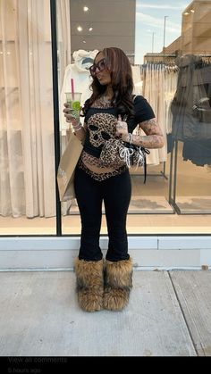 Baddie 2 Piece Outfit, Brown Dinner Outfits Black Women, Black Fluffy Boots Outfit, Pink Fur Boots Outfit, Y2k Fur Outfit, Birthday Winter Outfits Blackgirl, Hoochiemama Outfit, Trashy 2000s Outfits, Cheetah Print Outfit