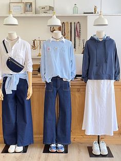 Shop online | Tienda online | passé composé bcn 2/8 Outfit Gorditas, J Crew Looks, Outfit Building, Midwest Summer, Grandmother Style, Sweater Looks, 60’s Style, Outfits Gorditas, French Women Style