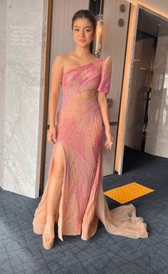 One Shoulder Filipiniana, Modern Filipiniana Dress, Western Dresses For Women, Belle Mariano, Latest Bridal Lehenga, Fashion Design Books, Beautiful Casual Dresses