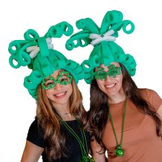 This St. Patrick´s Rollers Wig will definitely make you stand out at your next Party, Hora Loca, Wedding, Corporate Event, Birthday, Quinceanera, or Halloween Party! It can be used as a wedding hats, top hats, photo booth props, or a party favor. Adjustable Green Fun Costume Hats And Headpieces, Green Curved Brim Party Hats, Saint Patrick's Day Hat, St Pattys Day Hat, St Patrick’s Day Hat, Elephant Hat, Irish Hat, Foam Wigs, Reindeer Hat