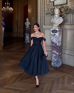 Coquette Wedding Guest Dress, Black Gown Aesthetic Vintage, Princess Aesthetic Dresses Black, Black Evening Gown Aesthetic, Princess Dress Aesthetic Dark, Fall Evening Outfit, Wedding Guest Jackets, Wedding Guest Dress Fall, Milla Dresses