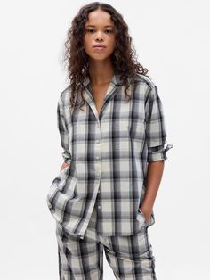 Soft poplin pajama shirt.  Notch collar.  Long sleeves with button cuffs.  Button front.  Patch pocket at chest.  Certain styles have allover prints.  Straight silhouette with a relaxed fit.  Hits at the hip.  Models wearing Gap Gap Shirt With Button Closure For Daywear, Gap Shirt With Button Closure For Daily Wear, Gap Collared Shirt For Daywear, Gap Collared Shirt For Daytime, Cotton Shirt With Spread Collar For Loungewear, Cotton Shirt With Button Cuffs For Loungewear, Camp Collar Shirt With Pockets For Daywear, Cotton Camp Shirt Button-up, Cotton Button-up Camp Shirt For Daywear