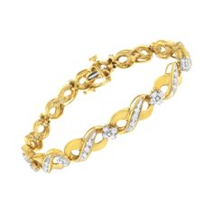 El símbolo del infinito representa la idea de siempre, al igual que el amor que comparten juntos. Capture ese sentimiento con esta hermosa pulsera, que presenta un bucle interminable de bandas de oro amarillo adornadas con diamantes que se unen para crear una exhibición deslumbrante. Formal Infinity Diamond Bracelet, Infinity Diamond Bracelet For Formal Occasions, Classic Infinity Bracelets For Anniversary, Elegant Infinity Bracelets With Diamond Accents, Elegant Infinity Bracelet With Diamond Accents, Anniversary Diamond Bracelet With Infinity Design, Infinity Diamond Bracelet With Accents For Anniversary, Anniversary Infinity Bracelet In Cubic Zirconia, Infinity Jubilee Bracelet For Anniversary