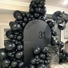 Our Matte Black Balloon Garland is a classic and impactful display to celebrate a birthday party, engagement or halloween event. Never rely on an events company again and create a professional, memorable event with your very own balloon garland kit! With the exact number of balloons, sizes and tools you need, you can create your pin-worthy focal point you have dreamt of with this DIY kit! Styling your next event just got a whole lot cheaper... 🎈WHAT IS IT? 🎈 A balloon garland kit which contain 21st Birthday Balloons, All Black Party, Black Party Decorations, 30th Birthday Themes, Star Wars Theme Party, Birthday Party Decorations For Adults, Fest Temaer, 30th Bday, Dirty 30