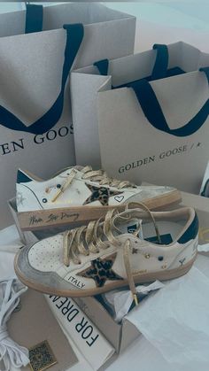 Golden Goose Sneakers Customized, Custom Golden Goose, Shoes Outfit Fashion, Golden Goose Sneakers, Cute Sneakers, Shoe Inspo, Golden Goose Shoes, Swag Shoes, Girls Sneakers