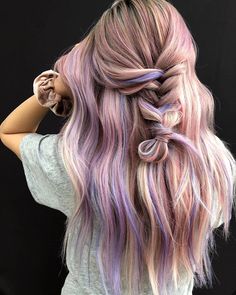 Pink And Purple Hair, Purple Hair Color Ideas, Short Purple Hair, Lavender Highlights, Purple Hair Color, Peekaboo Hair, Hair Color Pastel, Hair Color Purple