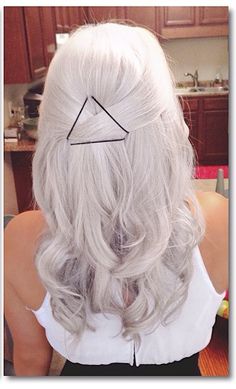 FORMULA: Is It Silver or White? Whatever, It's Perfect! White Hair Hairstyles, Hair Fringe, Lovers Photo, Long White Hair, Hair Silver, Hair Color And Cut, Pastel Hair, Hair Envy