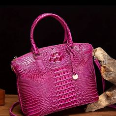 This Bag Actually Looks Delicious. It Is Brand New. Perfect, Especially With Spring And Summer Outfits. Measurements: 14" X 10"X 6" Deep. The Drop From The Double Handles Is 6". Alligator Print, Crocodile Bags, Dark Rose, Retro Women, Retro Stil, Pink Print, Leather Handbag, Bottega Veneta, Alligator