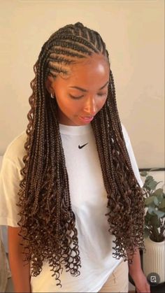 Braids On Mixed Girls, Braids In A Bun Black Women, Easy Fulani Braids, Fulani Braids With Curls At The End, Cornrow With Curls, Braids For Mixed Women, Mexico Braids, Funali Braids, Fulani Braids With Curls