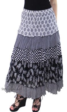 Willow Skirt In Black & White Tops With Jeans, Fashion Mark, Sacred Threads, Vintage Woman, Spring Skirts, Vintage Inspired Outfits, Ladies Clothing, Skirts And Dresses, Chic Vintage