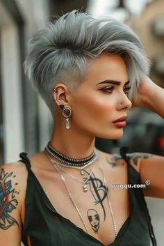 Mohawk Haircut for Women: Bold, Edgy, and Unapologetically You - Puqqu Trendy Edgy Haircuts, Undercut Colored Hair, Mohawks For Women, Hair Color Ideas For Pixie Haircut, Short Edgy Haircuts For Women, Short Mohawk Hairstyles For Women, Sassy Pixie Haircut, Pixie Mohawk, Short Hair Mohawk