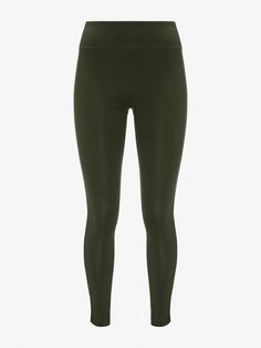 Designer notes: This HYGGE base layer, cut from a fabric knitted in Südwolle yarn, with a fiber mix of fine merino wool, Tencel, cashmere and Creora-Eco-Soft, is a piece you will fall in love with. These leggings can be used as a luxury base layer for skiing, paired with the matching HYGGE tops. Quality: 63% Tencel/18% Layer Cut, Chunky Knits, Leggings Women, Flared Pants, Wash Bags, Base Layer, Layering Pieces, Flare Pants, Retro Inspired