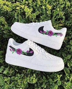 Pinterest Af1 Shoes, Custom Shoes Diy, Custom Nike Shoes, Unique Sneakers, All Nike Shoes, Personalized Shoes, Custom Air Force 1, Nike Air Shoes, Cute Nike Shoes