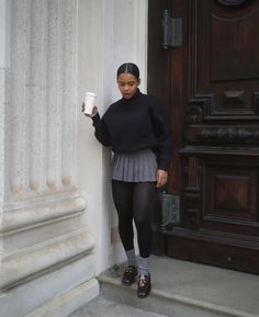 #neeks Loafers School, Fall Style Outfits, Aesthetic Keywords, Loafers With Bow, Fall Outfits Black Women, Grammy Awards Red Carpet, Fashion Fails, Platform Loafers, Modest Fashion Outfits