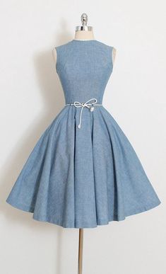 Auszug aus Kapitel 6: Das Schlimmste war aber das was da stand. Min… #fanfiction # Fan-Fiction # amreading # books # wattpad Azalea Dress, Sukienki Maksi, Vintage Dresses 50s, Vintage 1950s Dresses, 50s Dresses, 1950s Dress, 50s Fashion, 1950s Fashion, Mode Vintage