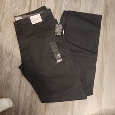 New With Tags Claim Klein Body Fit Pants Dark Gray 33x34 Calvin Klein Relaxed Fit Straight Leg Bottoms, Calvin Klein Cotton Straight Leg Pants, Calvin Klein Casual Wide Leg Bottoms, Casual Calvin Klein Relaxed Fit Pants, Calvin Klein Relaxed Fit Bottoms With Pockets, Calvin Klein Casual Straight Leg Pants, Casual Calvin Klein Straight Leg Pants, Casual Straight Leg Calvin Klein Pants, Calvin Klein Wide Leg Pants With Pockets