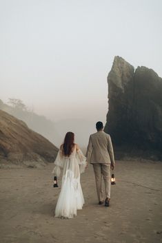 An elopement focused on the wild beauty of the Oregon Coast, where love meets adventure. Vintage wedding dress, lanterns on the coast, vows at cliffside, and blue hour magic. Pacific Northwest Elopement, Oregon Elopement Locations, Hug Point Oregon, Oregon Beach Wedding, Family Elopement, Brookings Oregon, Oregon Coast Wedding