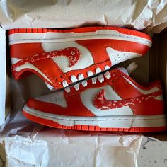 Brand New-Never Worn Nike Orange Paisley Dunks! Accepting Reasonable Offers. Designer Streetwear Sneakers With Removable Insole, Orange Paisley Dunks, Paisley Dunks, Jordans Nike, Pretty Sneakers, Pretty Shoes Sneakers, Jordan Shoes Retro, All Nike Shoes, Sneaker Lovers