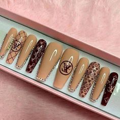 Party Nail Designs, Bridal Nail Designs Branded Nails, Party Nail Design, Nail Art Mariage, Nail Art Stencils, Bridal Nails Designs, Best Press On Nails, Press On Nails Long, Fake Nails With Glue, Party Nails