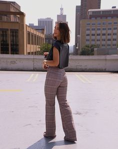 Feel classy and powerful in the Plaid About You Pants! These unique trousers are woven in a timeless plaid pattern with a sophisticated crossover button detail. The high rise and straight leg of these pants lend them a look of sharp professionalism, perfect for any office or work environment. Crafted from a soft and stretchy fabric, these elevated pieces offer year-round comfort that will make it easy to stay focused all day. This style runs small at the waistline - we recommend sizing up if bet New York And Company Outfits, Unique Trousers, Slacks Outfit, Plaid Pants Outfit, Work Fits, Fall Plaid, New York And Company, Work Environment, Stay Focused