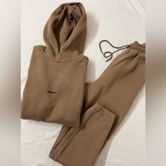 Size Xs Worn Once In The Shade “Mocha” No Longer Available Online Price Firm Please Message Me If You Have Any Questions Cozy Cotton Tracksuit For Fall, Comfy Tracksuit With Relaxed Fit For Winter, Comfy Relaxed Fit Tracksuit For Winter, Cozy Tracksuit For Fall Loungewear, Cozy Fall Tracksuit For Loungewear, Cozy Tracksuit For Loungewear In Fall, Cozy Winter Tracksuit With Ribbed Cuffs, Brown Winter Sweatpants For Loungewear, Comfortable Fall Tracksuit For Streetwear