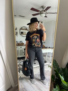 Graphic tee, jeans. Vans, hat Bootcut Jeans And Graphic Tee Outfit, Graphic Tee And Jeans Outfit, Black Graphic Tee Outfit, Vans Hat, Hill Workout, Graphic Tee Outfit, Tee Outfits, Teen Style, Jeans And Vans