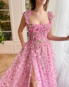 Teuta Matoshi, Special Occasion Gowns, Beautiful Evening Dresses, Bridal Jumpsuit, Custom Size Dresses, Evening Dresses Prom, Fancy Dresses, Rose Petals, Pretty Dresses