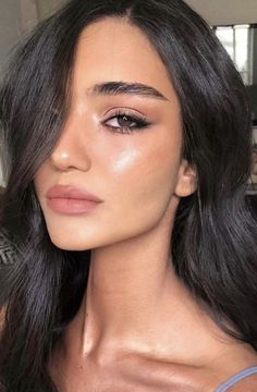 Black Hair And Brown Eyes, Makeup Tip, Beauty Make-up, Glow Skin, Makeup Eyes, Makeup Hacks, Beautiful Angel, Nude Makeup, Make Up Looks