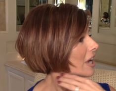 Bob Hairstyling, Thyroid Hair, Stacked Haircuts, Chic Short Hair, Fine Straight Hair, Short Hair Hacks, Blonde Bob Hairstyles, How To Curl Short Hair