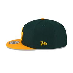 The Baylor Bears 9FIFTY Snapback features an embroidered Bears logo at the front panels with a snapback closure at the rear. Additional details include a green crown, gold visor, and gold undervisor. Flat Crown Baseball Cap With Embroidered Logo, Green Sporty Baseball Cap With Embroidered Logo, Sporty Green Baseball Cap With Embroidered Logo, Snapback Hat With Embroidered Logo For Baseball Season, Gold Snapback Baseball Cap For Streetwear, Green Baseball Cap Visor For Sports Events, Green Fitted Hat For Baseball Season, Green Visor Baseball Cap For Sports Events, Green Visor Hat With Embroidered Logo