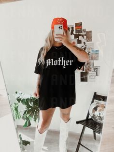 Introducing our "Mother" Grunge Oversized Graphic Tee, the perfect blend of trendy and edgy for all the rockin' moms out there! This unique shirt features vintage-style rocker metal letters spelling out Mother, giving it a cool retro vibe. Ideal for those who love alternative fashion, this Boho-inspired tee pairs effortlessly with your favorite distressed jeans or leather skirt. Embrace your inner rocker with this eye-catching statement piece that is sure to become a go-to in your wardrobe! ♥ SIZING & COLORS ♥ Our Relaxed Comfort Colors Tshirts have a unisex fit and come in sizes S to 2XL. They have a vintage look and a 'lived in' feel. Our shirts run true to standard unisex sizes. If you like the trendy oversized look, please size up 1-2 sizes. Easy measuring tip: take your favorite shirt Oversized Short Sleeve Band Merch Shirt, Metal Core, Mother Shirts, Trendy Mom, Oversized Graphic Tee, Boho Retro, Metal Letters, Unique Shirt, Graphic Shirt