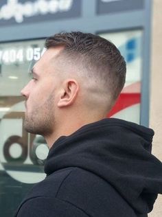 Barber Haircuts, Hair Myth, Mens Hairstyles Fade, Mohawk Hairstyles, Popular Haircuts