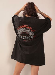 Vintage black oversized Harley Davidson Tee "Shift Happens" 100% Cotton Size 2XL Oversized Crew Neck Shirt For Fall, Fall Batwing Sleeve Relaxed Fit T-shirt, Oversized Black Drop Shoulder Top, Fall Oversized Graphic Tee, Oversized Graphic Print Shirt For Fall, Shift Happens, Harley Davidson Tshirt, Harley Davidson Tee, Cute Bras