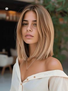 Outfits To Wear With Short Hair, Chic Long Bob, Kristin Wiig Hair, Shoulder Length Dirty Blonde Hair, Medium Length Haircut Straight Hair, Brown Eyes Hair, Haircut 2025, Shoulder Length Straight Hair, Low Maintenance Short Haircut