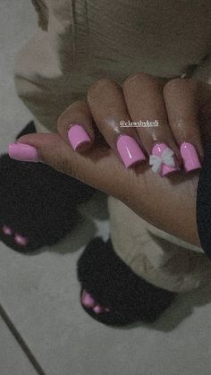 Short Nails May 2024, Shorties Nails Simple, Nail Inpos Ideas Short, Aesthetic Short Nails Designs, Real Short Nails Ideas, Dip Nail Ideas Square, Simple Charm Nails, Short Pink Duck Nails, I Love Me Nails Design