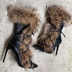 Looks Rihanna, Pu Boots, Warm Boots, Shoe Inspo, Swag Shoes, Moda Vintage