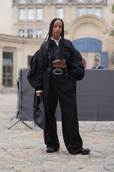 The Best SS25 Street Style At Paris Fashion Week Androgynous Outfits, Androgynous Style, Fashion Trend Forecast, Androgynous Fashion, Street Style Winter