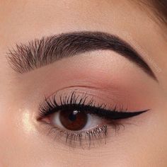 Eyeliner Cat, Teknik Makeup, Make Up Designs, Natural Summer Makeup, Eyeliner Tips, Smink Inspiration, Makijaż Smokey Eye, Makeup Eye Looks, Make Up Looks